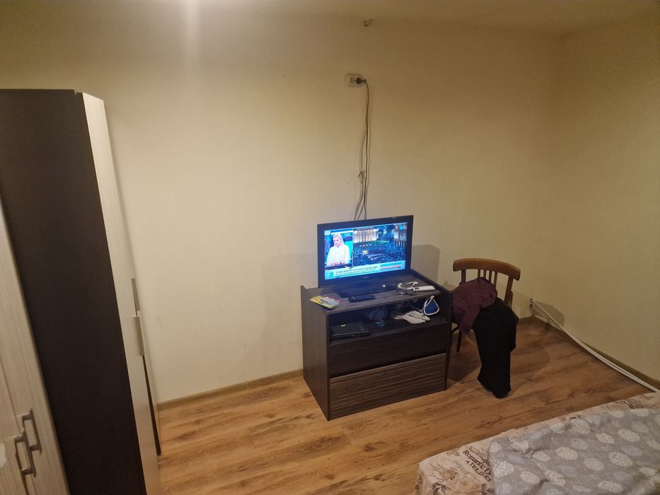 Продава се къща до старческия дом