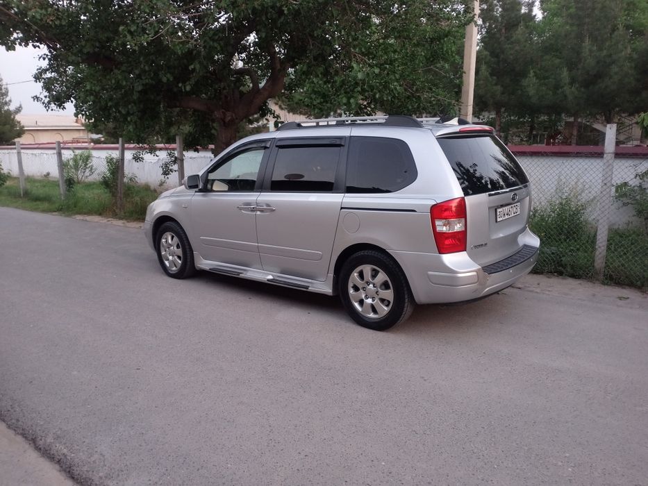 Kia карнивал идални состийани
