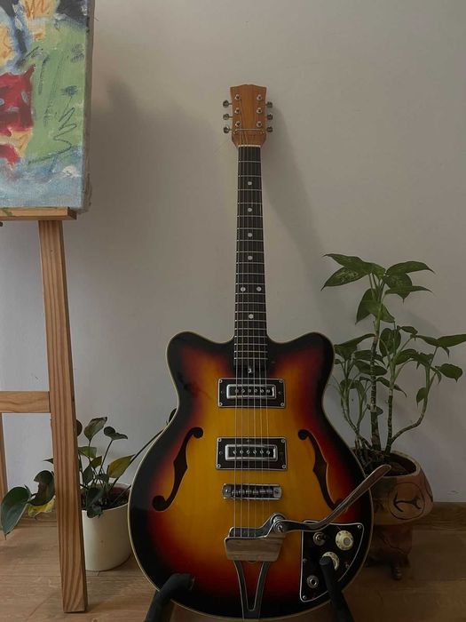 Chitara japoneza 1960-1970 MIJ restaurata, conditie perfecta (TEISCO/SILVERTONE)