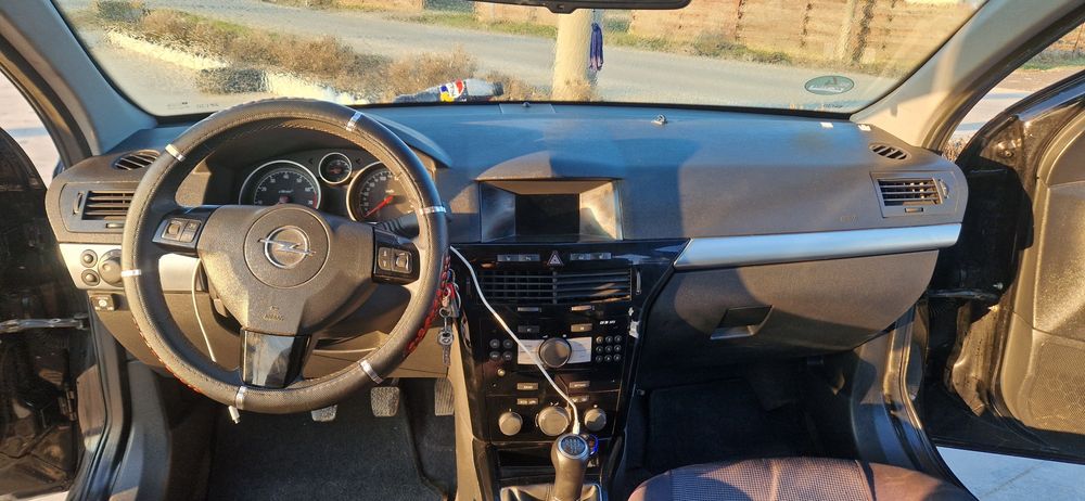 Pret 4250 € usor negociabil