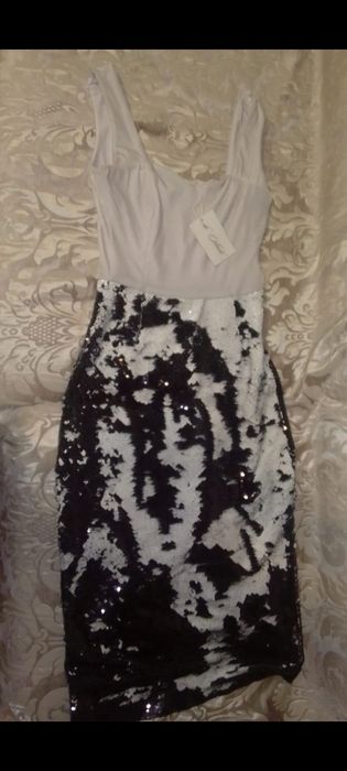 Платья детские новые