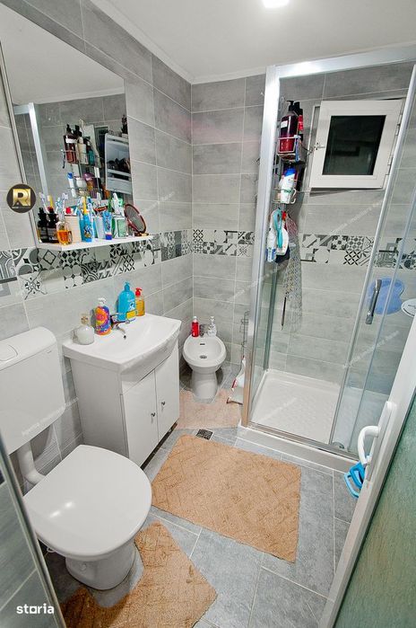 Vanzare casa, Galati, str.Traian,aproape de Shopping City,teren 370 mp