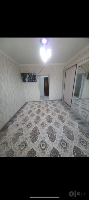 Uy sotiladi 6 qavatli dom 5 etaj