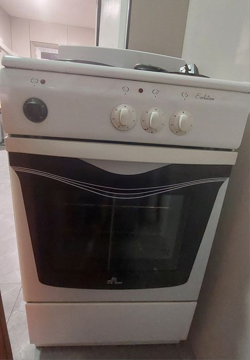 Продам электро плиту