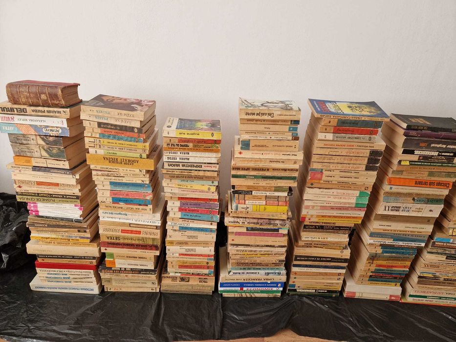Vând lot 405 cărți vechi – 2 lei/buc - literatură română și universală