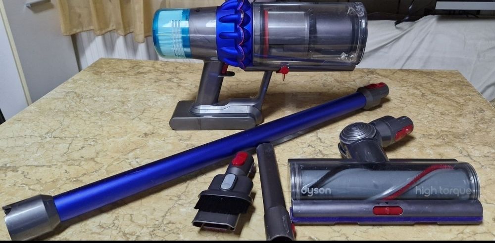 Dyson V15 Absolute