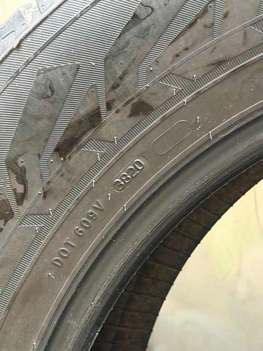 Продам зимние покрышки
