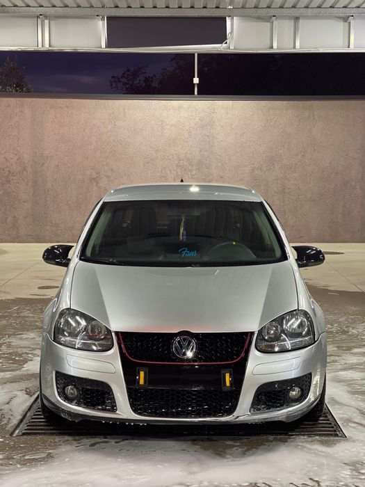 Schimb golf 5 sau vand negociabil