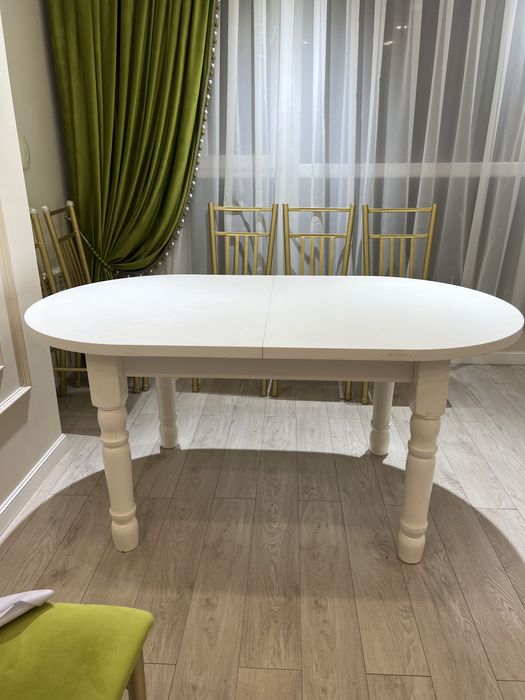 Продаю стол