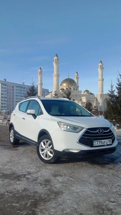 Продам JAC S3 2015 года