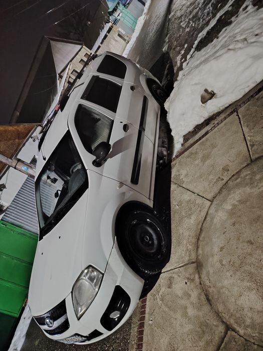 Машина ларгус рено