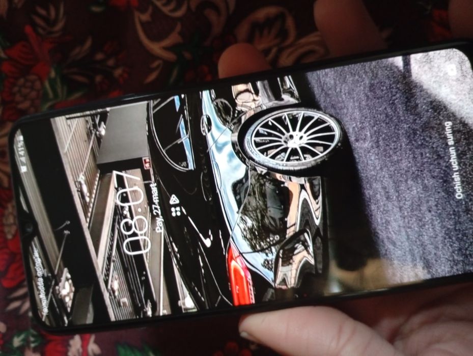 Samsung. A20 yili2020 sroshniy