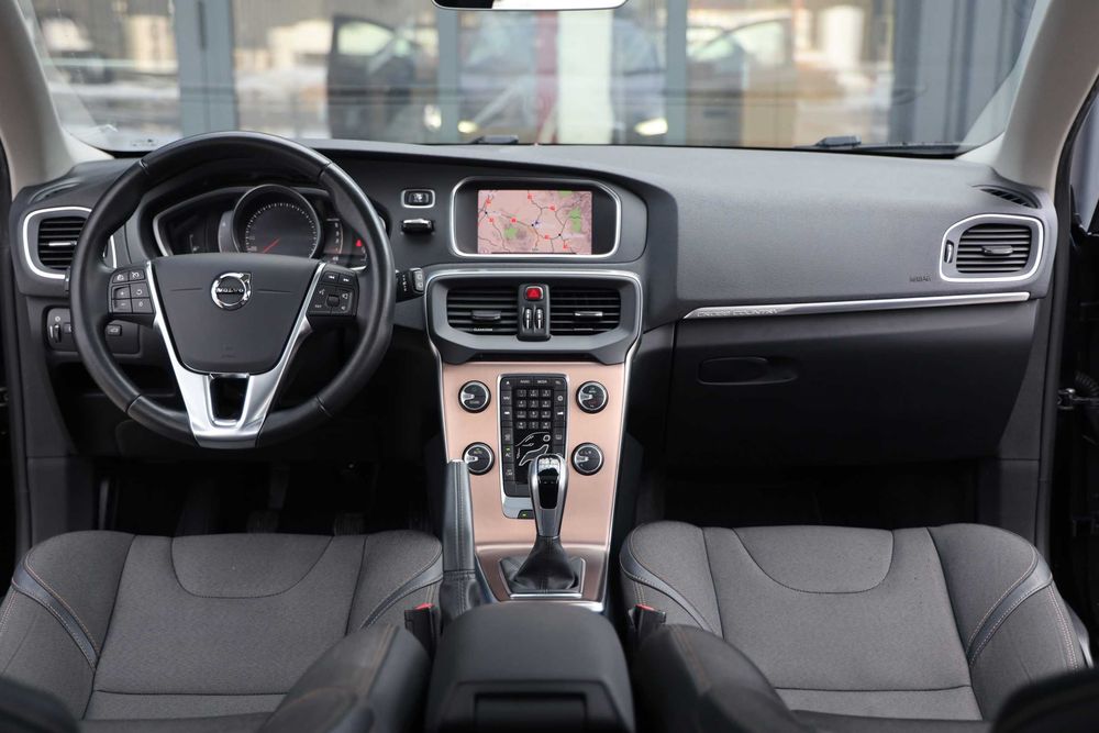 VOLVO V40 2018 — imagine 4