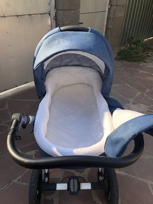 Продам коляску срочно