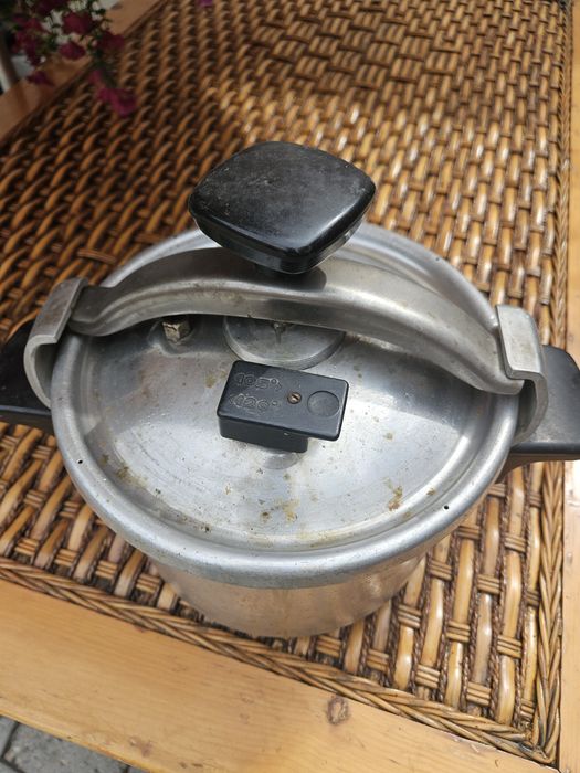 Продам скоро варки б/у
