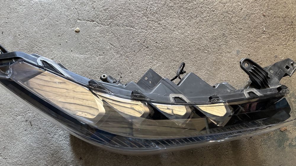 Фар за Toyota Corolla Cross