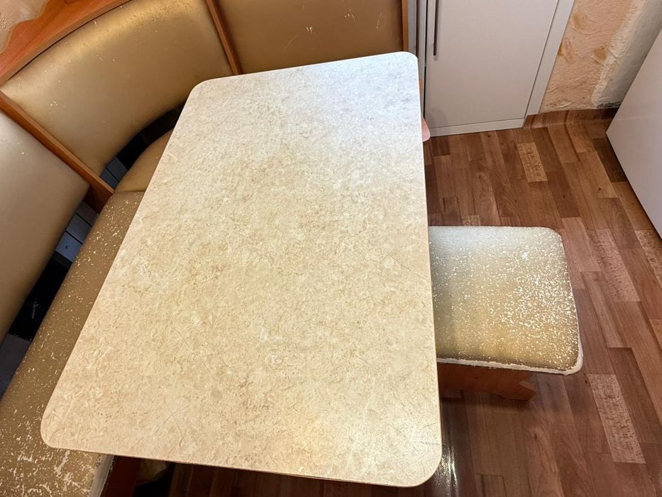 Продается кухонный угловой диван