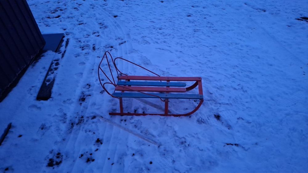 Продам санки в отличном состоянии