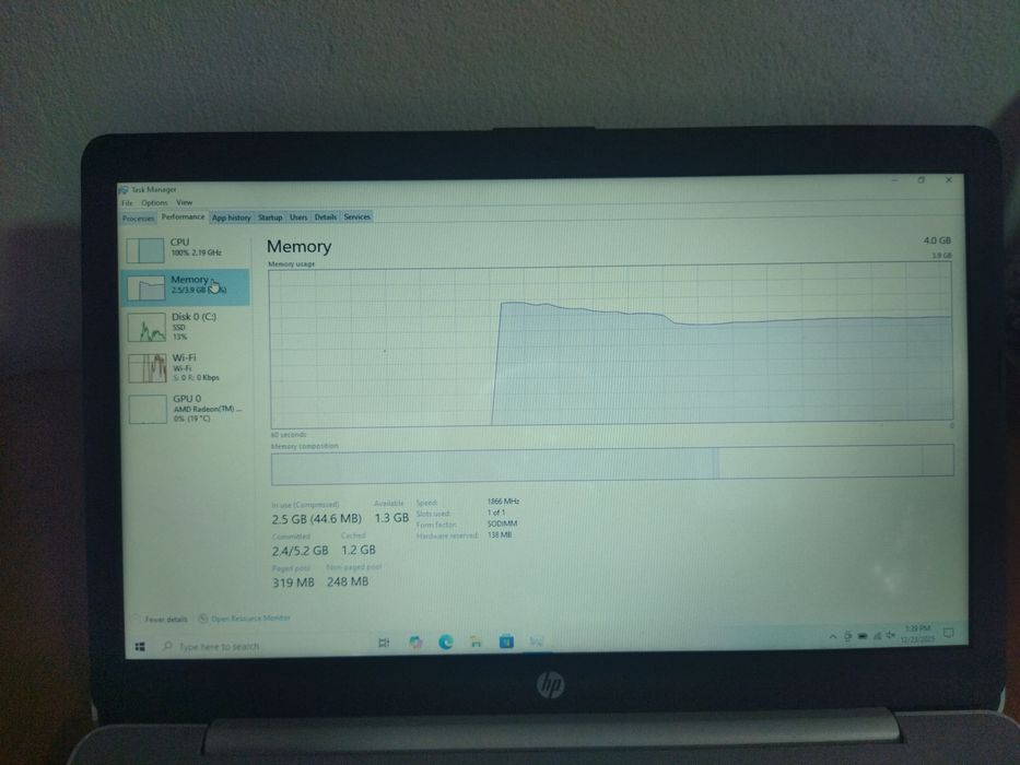 HP Stream 14 cu procesor Intel Celeron N4120.