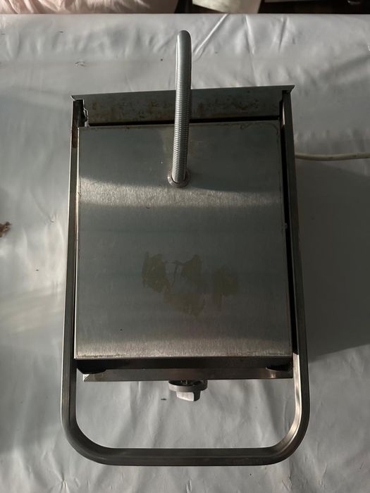 Продам грильницу