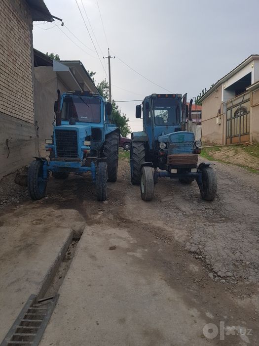 Traktor sotiladi