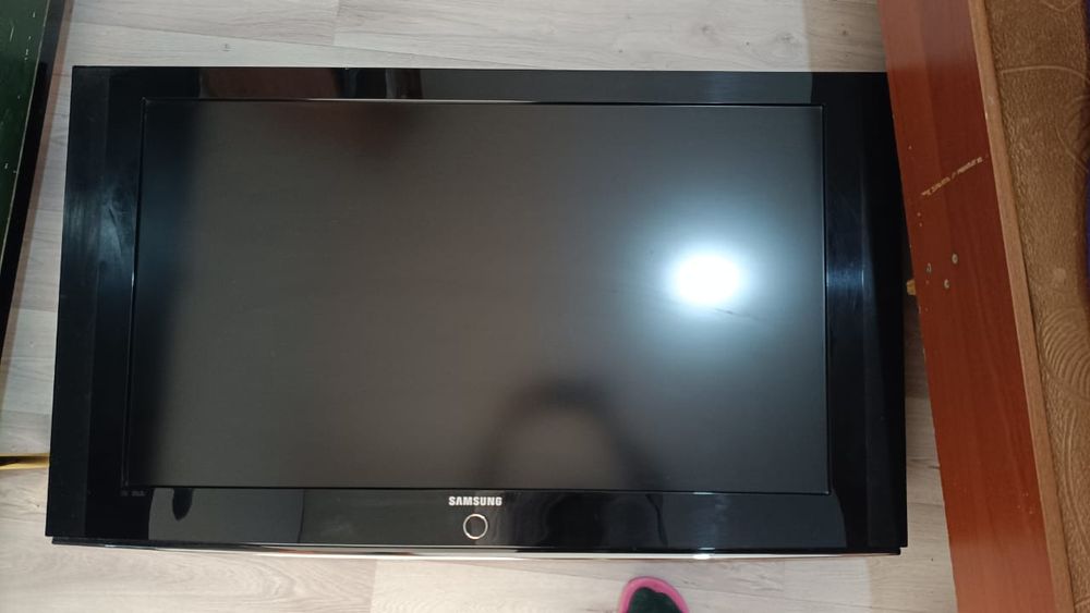 Телевизор Рабочийем состояние пульт есть