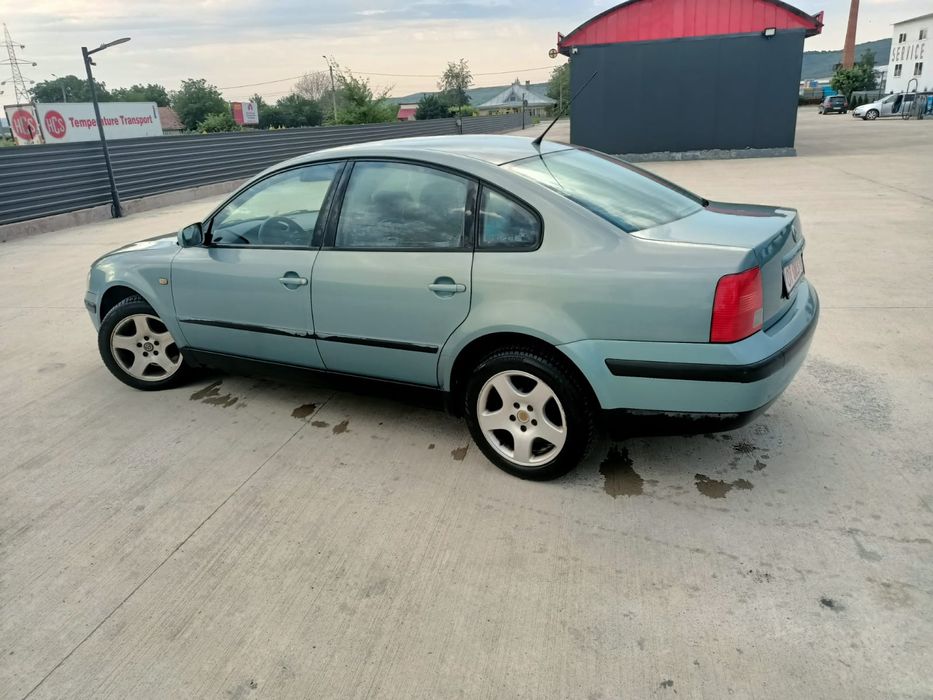 VW Passat  1.6 benzin Automat