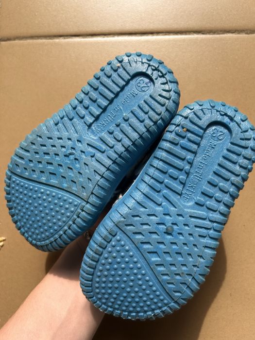 Продам обувь для мальчика 23 размер