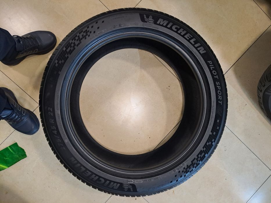 Denza zavod balon michlenin