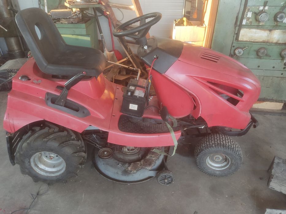 Tractoraș gazon 16.5 cp