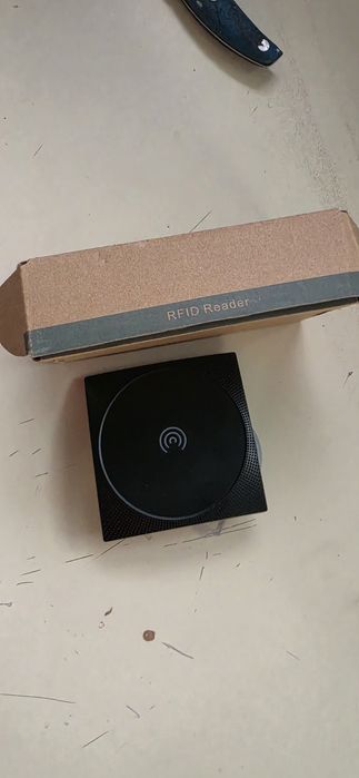 ЧИСТО НОВ RFID Четец / Контролер за Контрол на Достъп (За Врати и Асансьори)
