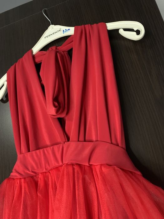 Rochie rosie care se leaga