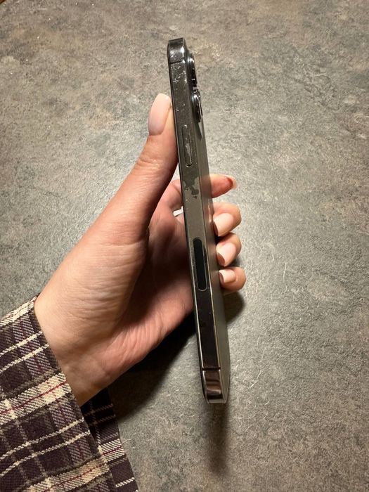 iPhone 12 Pro Max 12