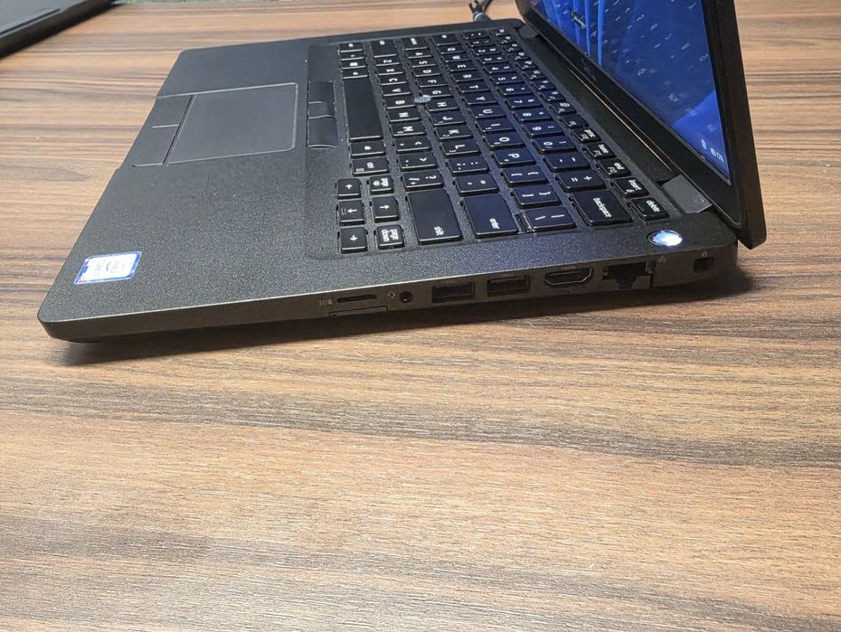 Dell Latitude 5400 14" - i7 / 16GB / 256GB SSD / Win 11 Licențiat (Ideal Școală)