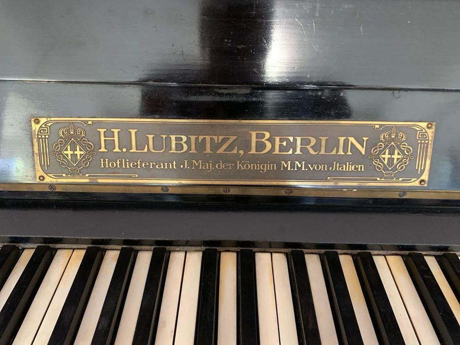 Pian de vanzare. H Lubitz Berlin