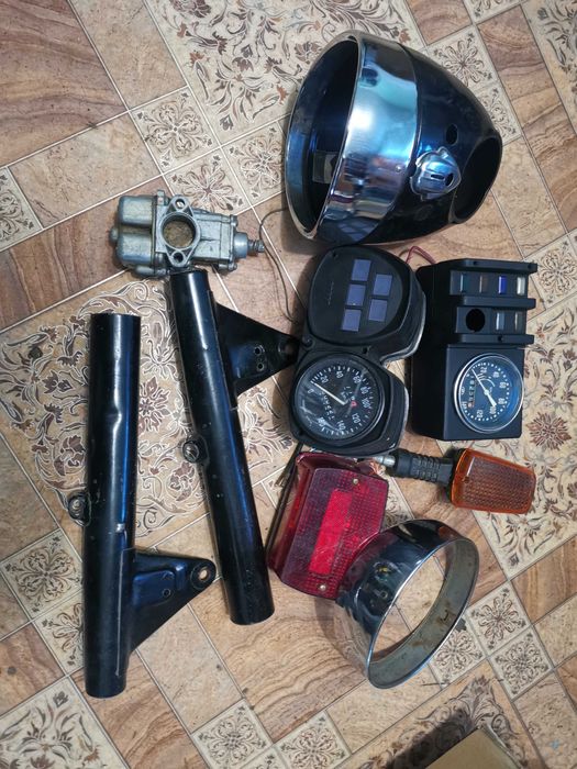 Мотозапчасти продам.