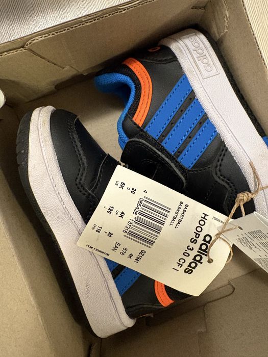 Маратонки Adidas 20 номер
