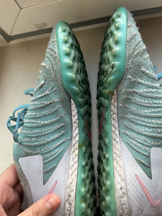 продам сороконожки найк