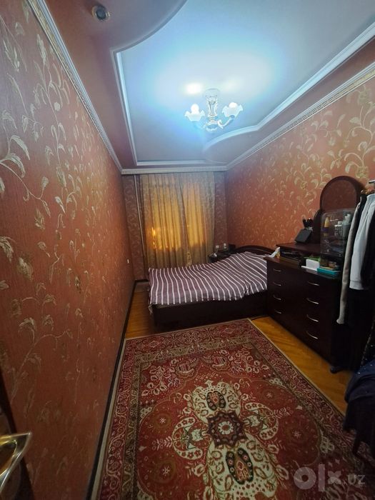Chilonzordan 19dan 3xonali uy 1 etaj Чиланзар 19квартал 3ком 1этаж