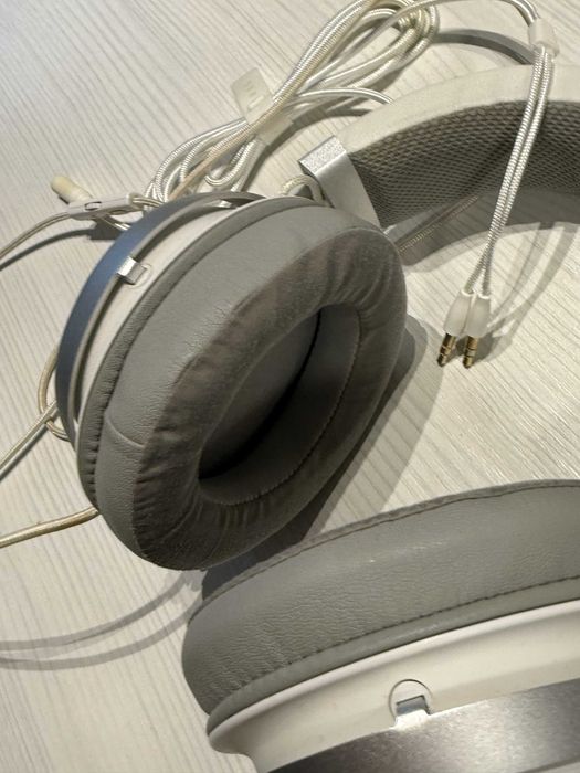 Продавам Razer Kraken Mercury White – жични слушалки
