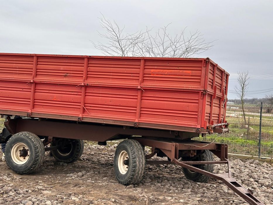 Remorcă basculabilă agricolă