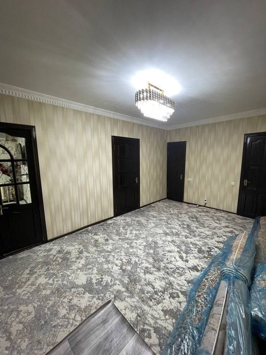 Банковский дом.  87 м².  Срочно