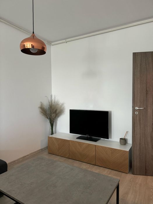 Proprietar, ofer spre inchiere apartament cu 2 camere la 2 min de metrou ( Rotar Park Residence 1)