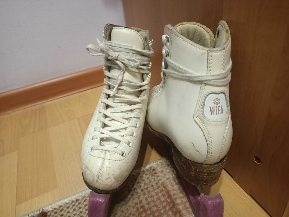 Профессиональные коньки WIFA 32 размера