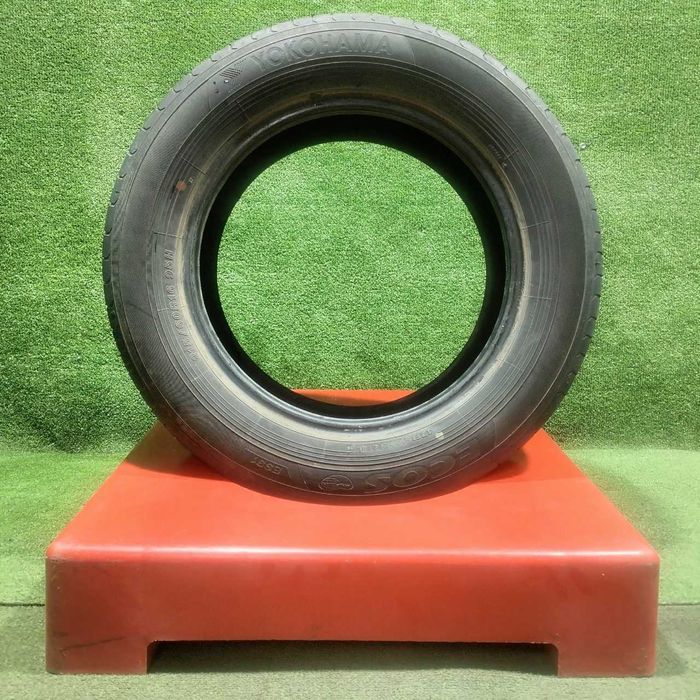 Продам Шины летний 215/60R16 Yokohama ES31 1 штук износ 40% год 2015