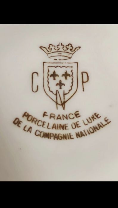 Френски сервиз за чай и кафе Porcelaine de Luxe de la Compagnie Nation