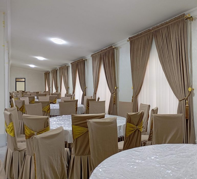 Ресторан ва туйхоналрга пардалар стул чехоллар дастурхон ва сахналар