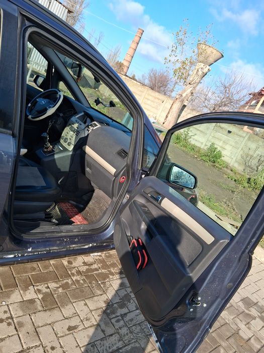 Opel Zafira 1.9 CDTI , 2008.