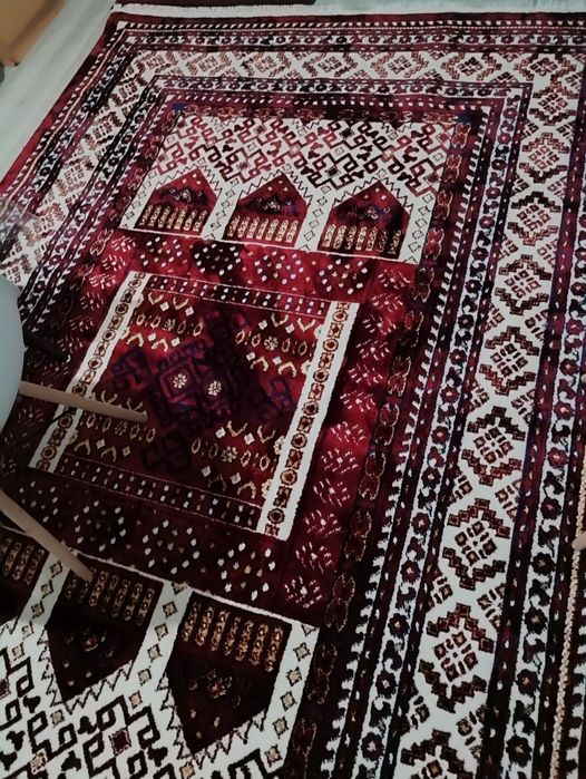 Продам шелковый ковер 2х3 .