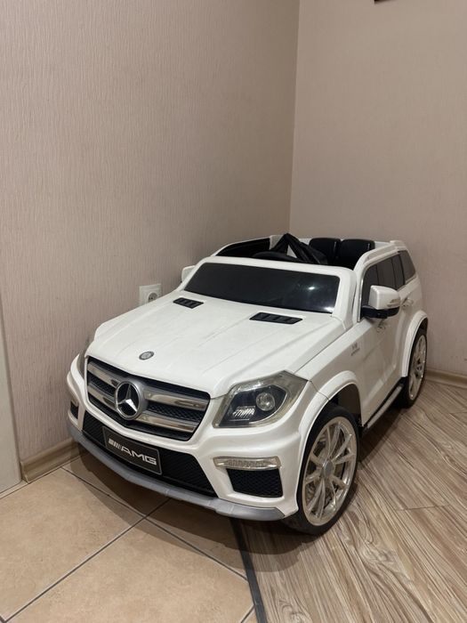 Детский электомобиль